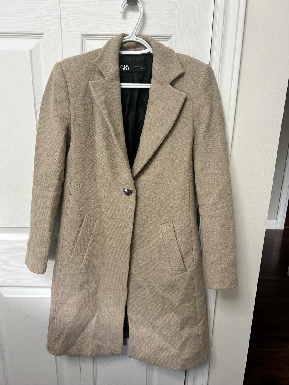 Zara Beige Single-Button Trench Coat